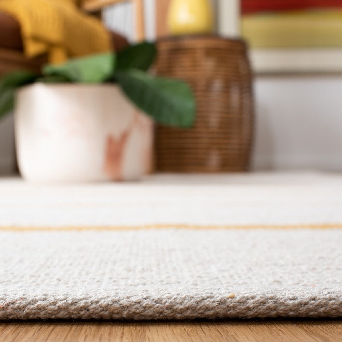 safavieh clearance montauk mtk311c ivory rug