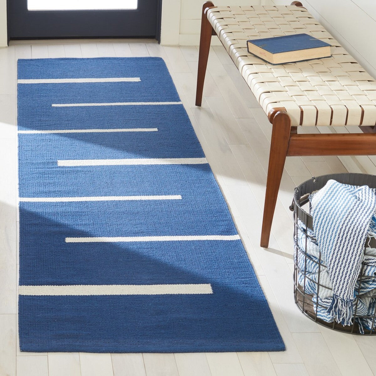 safavieh clearance montauk mtk311n navy rug
