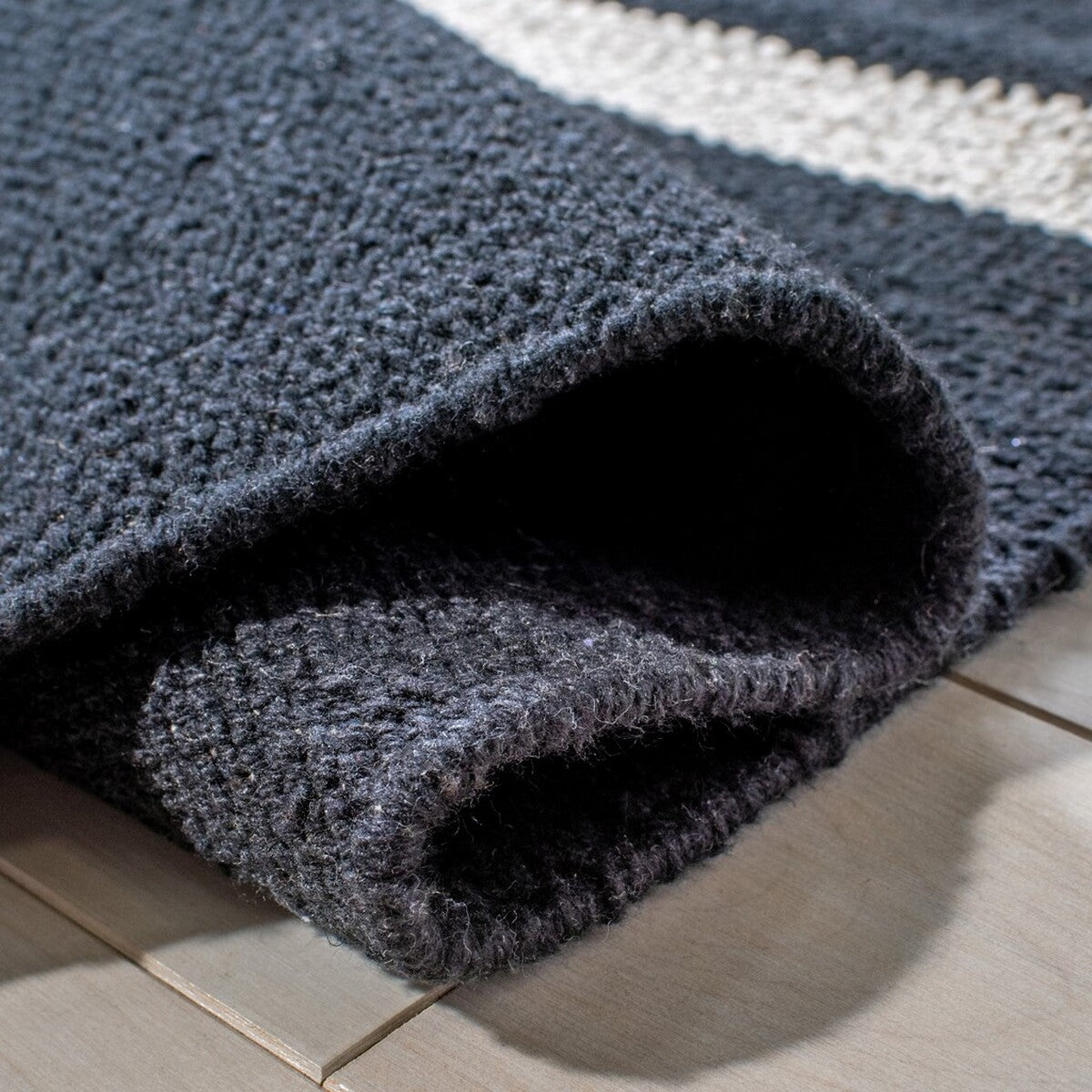 safavieh clearance montauk mtk311z black rug