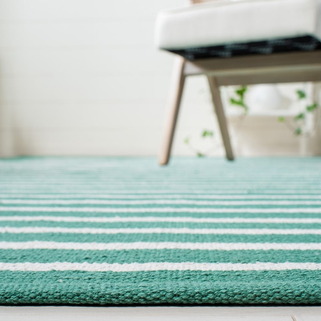 safavieh clearance montauk mtk313y dark green rug
