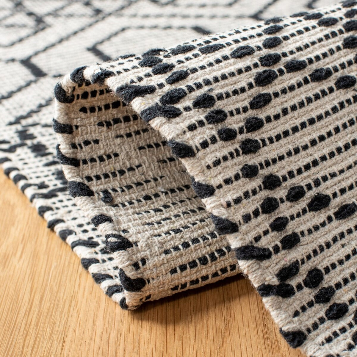 safavieh clearance montauk mtk652z black rug