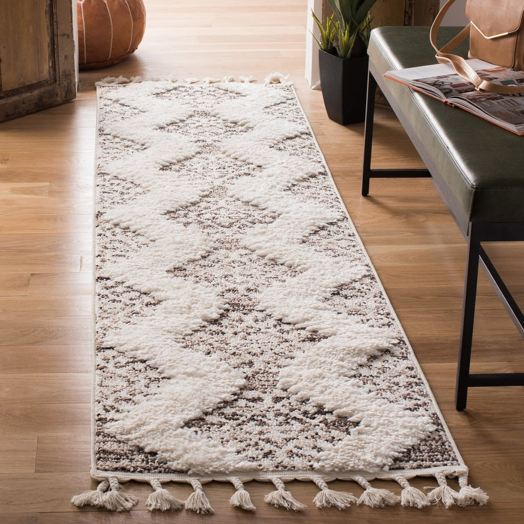 safavieh clearance moroccan tassel shag mts652a ivory rug