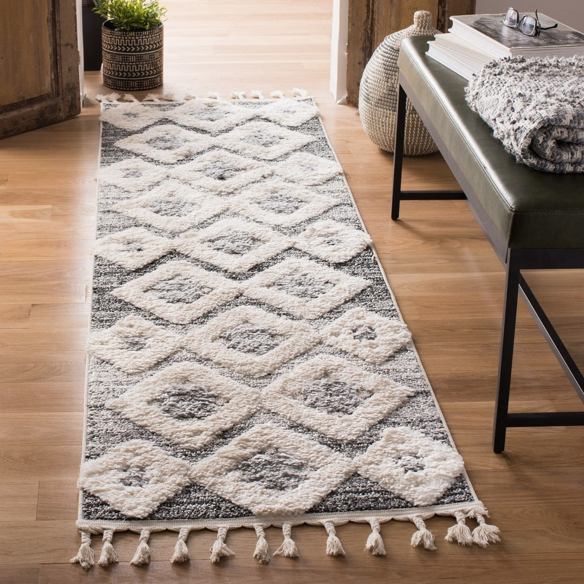 safavieh clearance moroccan tassel shag mts688f ivory rug