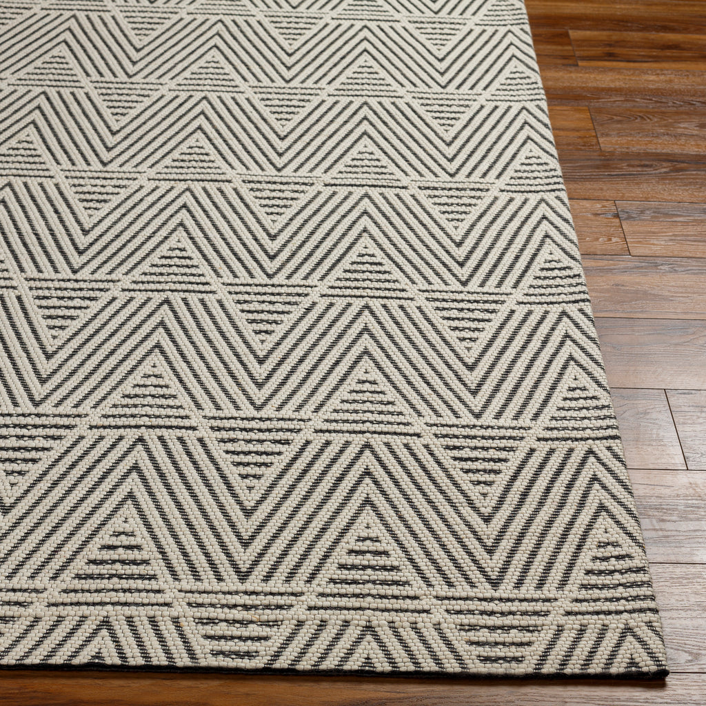 surya nevada nvd 2302 rug