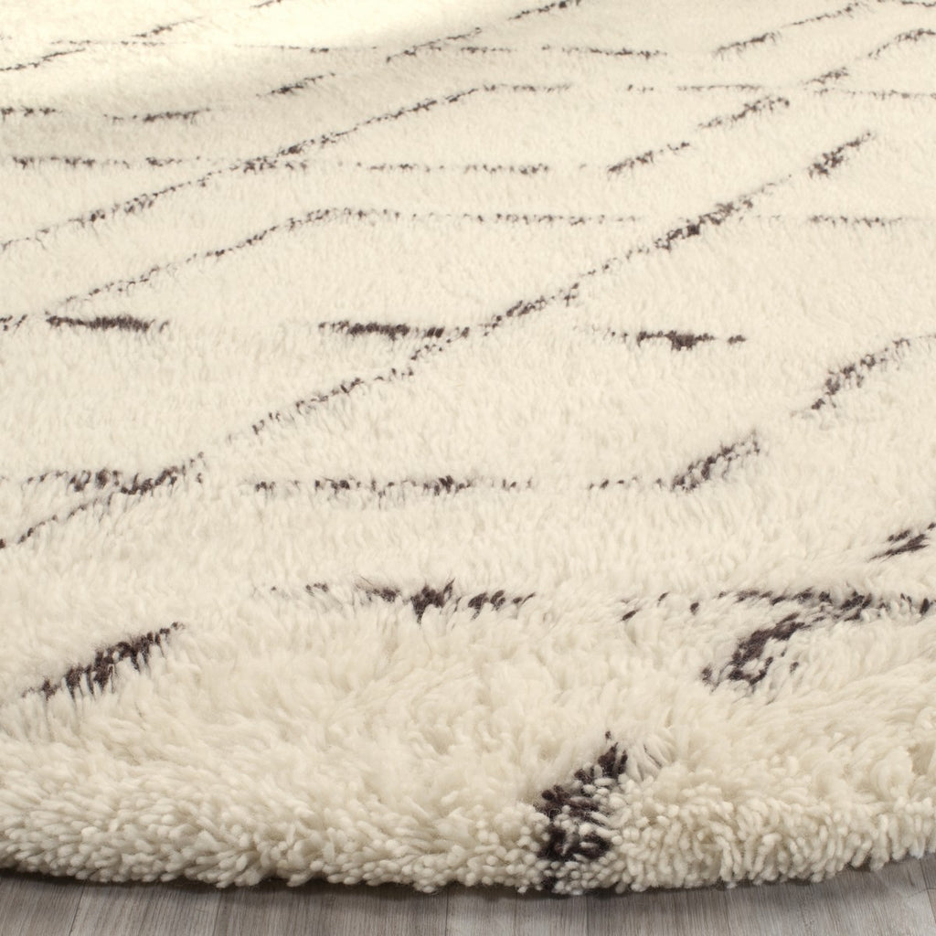 Safavieh Clearance Casablanca CSB847A Ivory Rug
