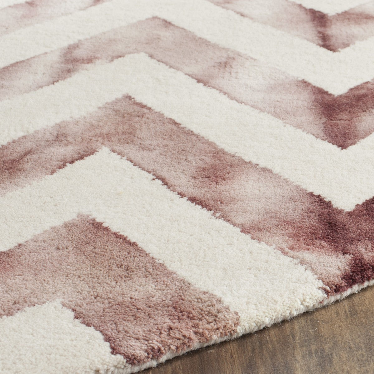 Safavieh Clearance Dip Dyes DDY715I Ivory Rug