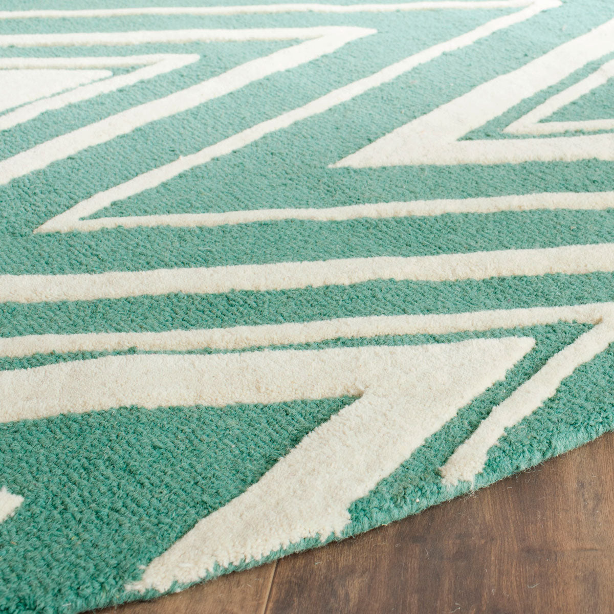 Safavieh Clearance Cambridge CAM711T Teal Rug