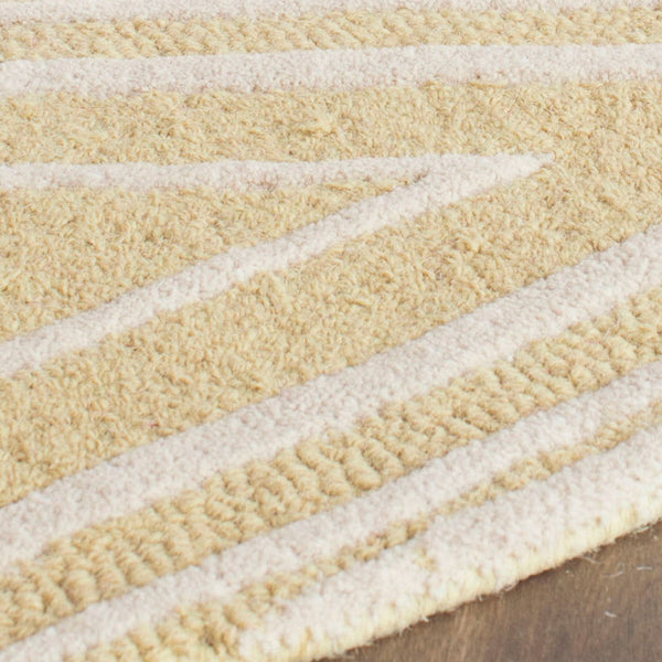 Safavieh Clearance Cambridge CAM711L Light Gold Rug