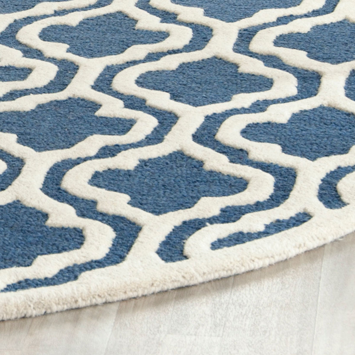 Safavieh Clearance Cambridge CAM132G Navy Rug
