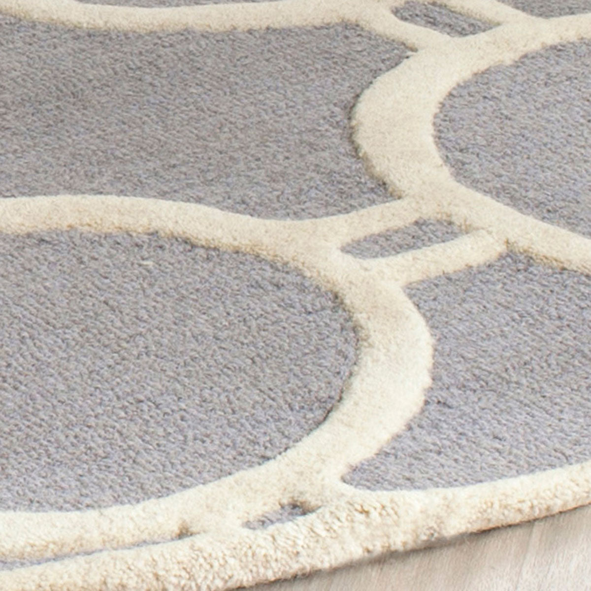 Safavieh Clearance Cambridge CAM145D Silver Rug