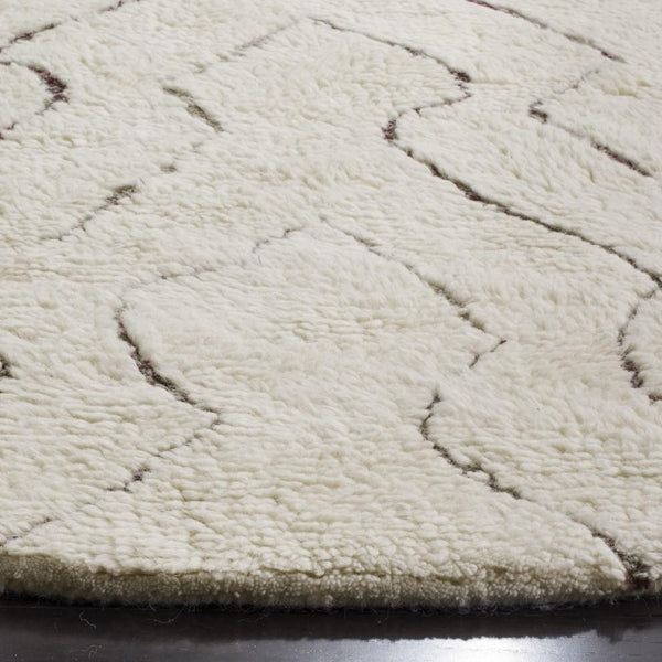 Safavieh Clearance Casablanca CSB211A Ivory Rug
