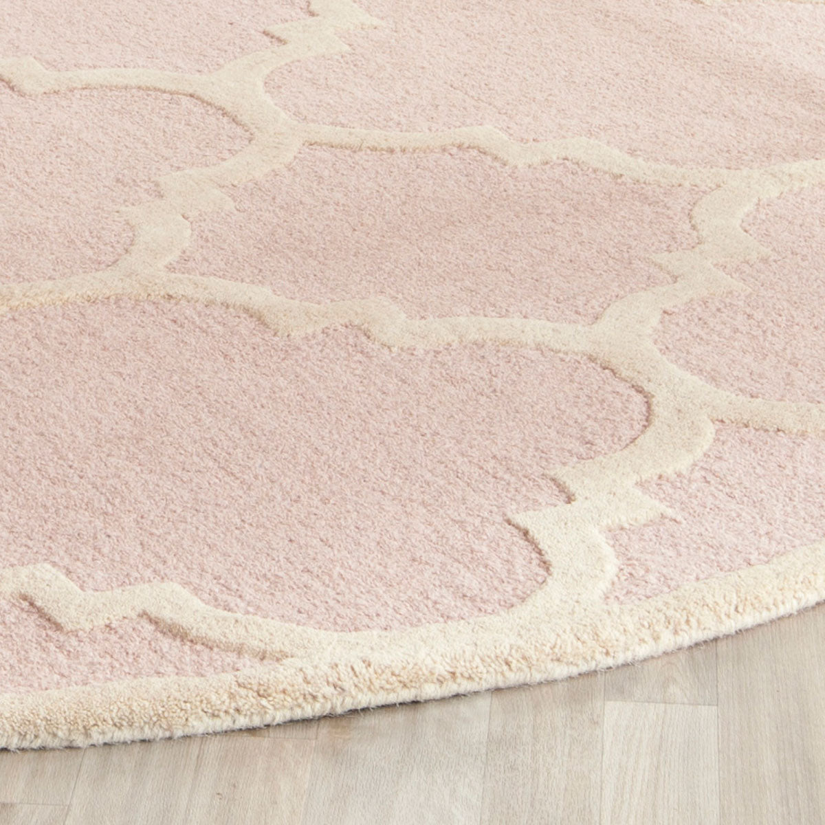Safavieh Clearance Cambridge CAM140M Light Pink Rug