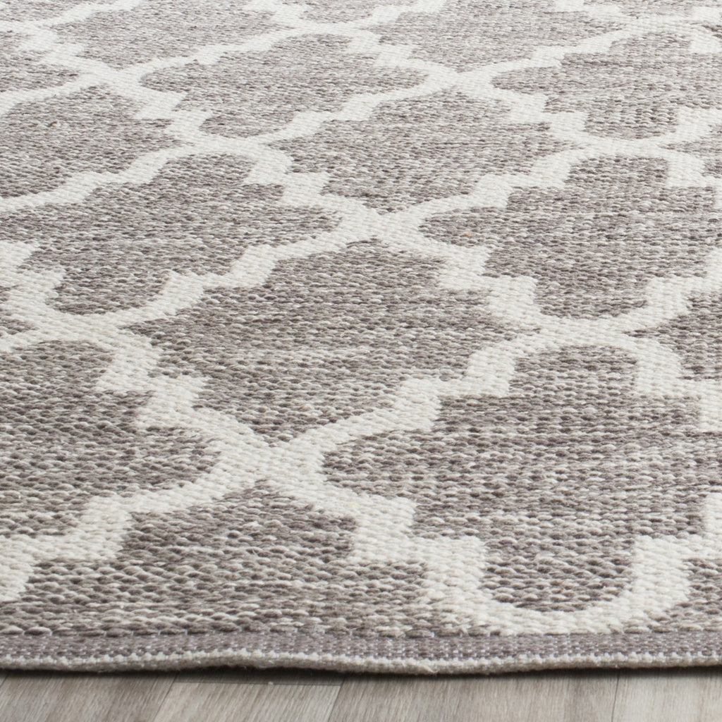 Safavieh Clearance Montauk MTK810A Grey Rug