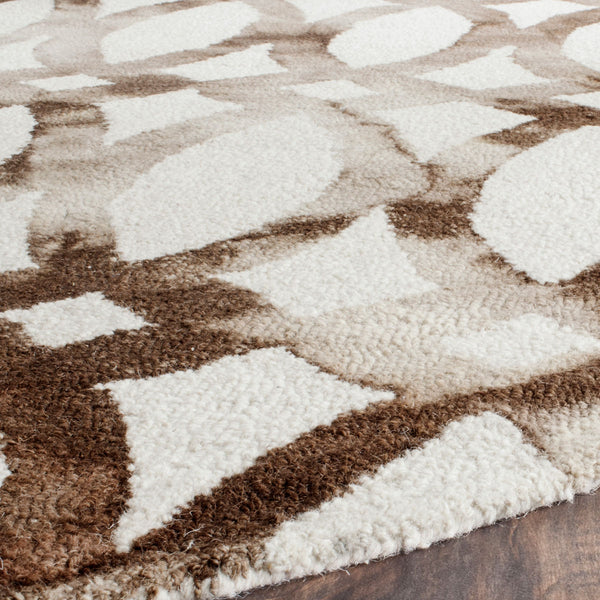 Safavieh Clearance Dip Dyes DDY675E Ivory Rug