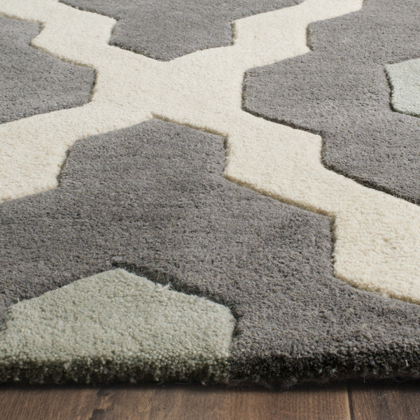 Safavieh Clearance Chatham CHT748D Ivory Rug