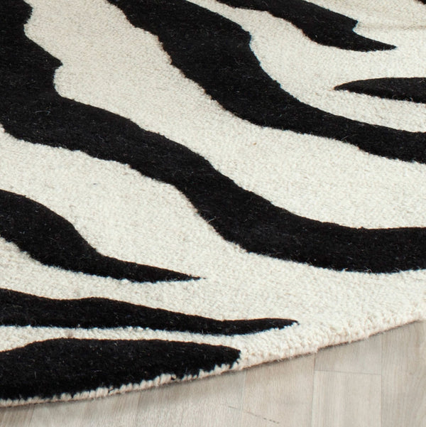 Safavieh Clearance Cambridge CAM709Q Ivory Rug