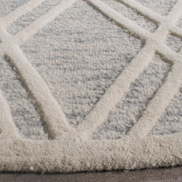 Safavieh Clearance Cambridge CAM729G Light Grey Rug