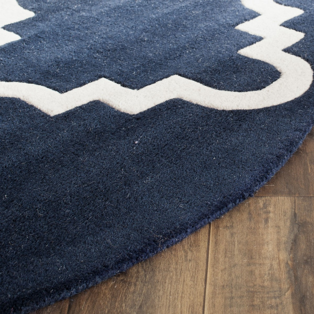 Safavieh Clearance Chatham CHT753C Navy Rug