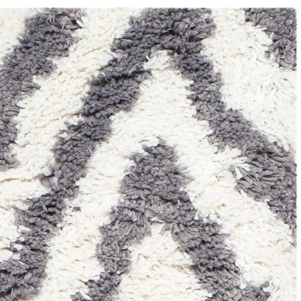 safavieh clearance shag sg250c ivory rug