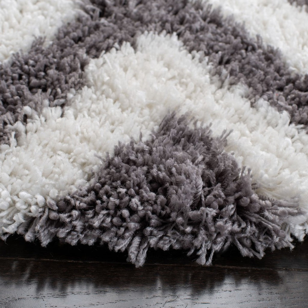 safavieh clearance shag sg250c ivory rug