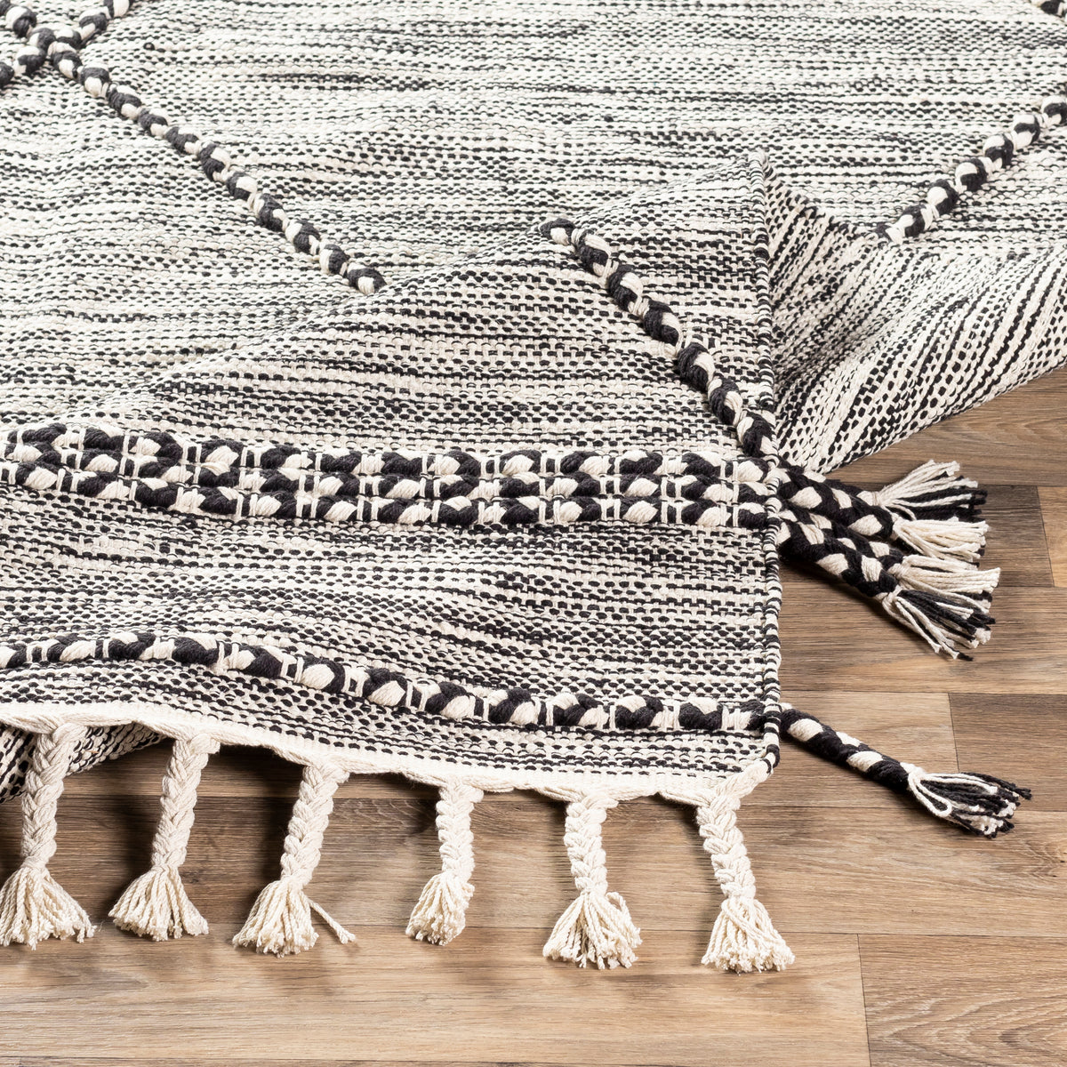 surya zanafi znf 2300 black rug