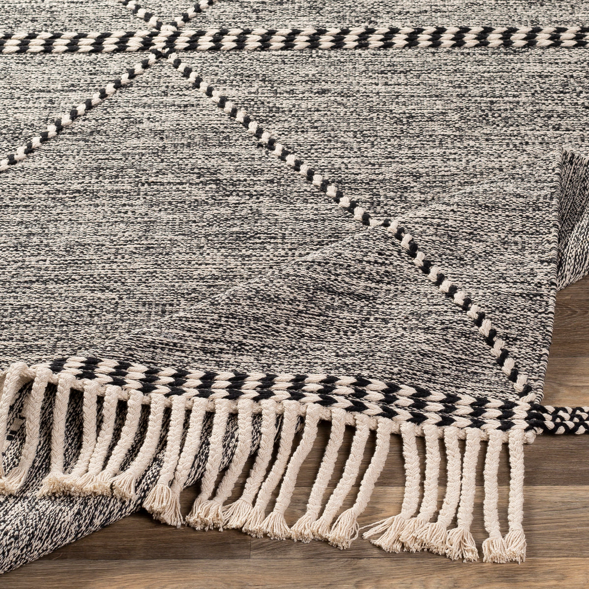 surya zanafi znf 2301 black rug